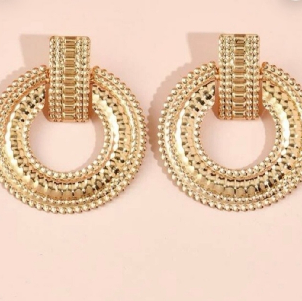 Gold Textured Earrings - Picture 5 of 6